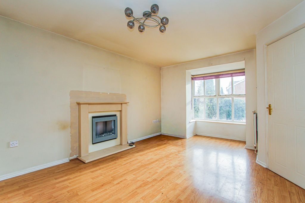 Property photo 2 of 13 Lounge