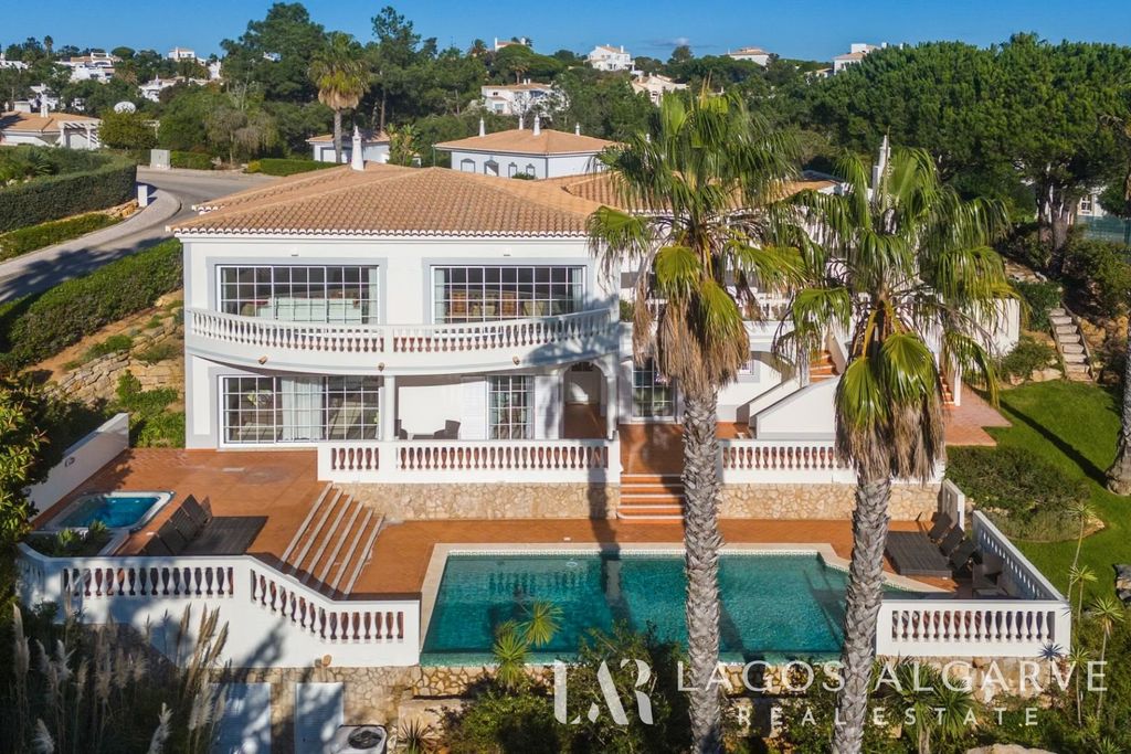 Property photo 1 of 47 5 Bedroom Villa - Golfe Santo Antonio