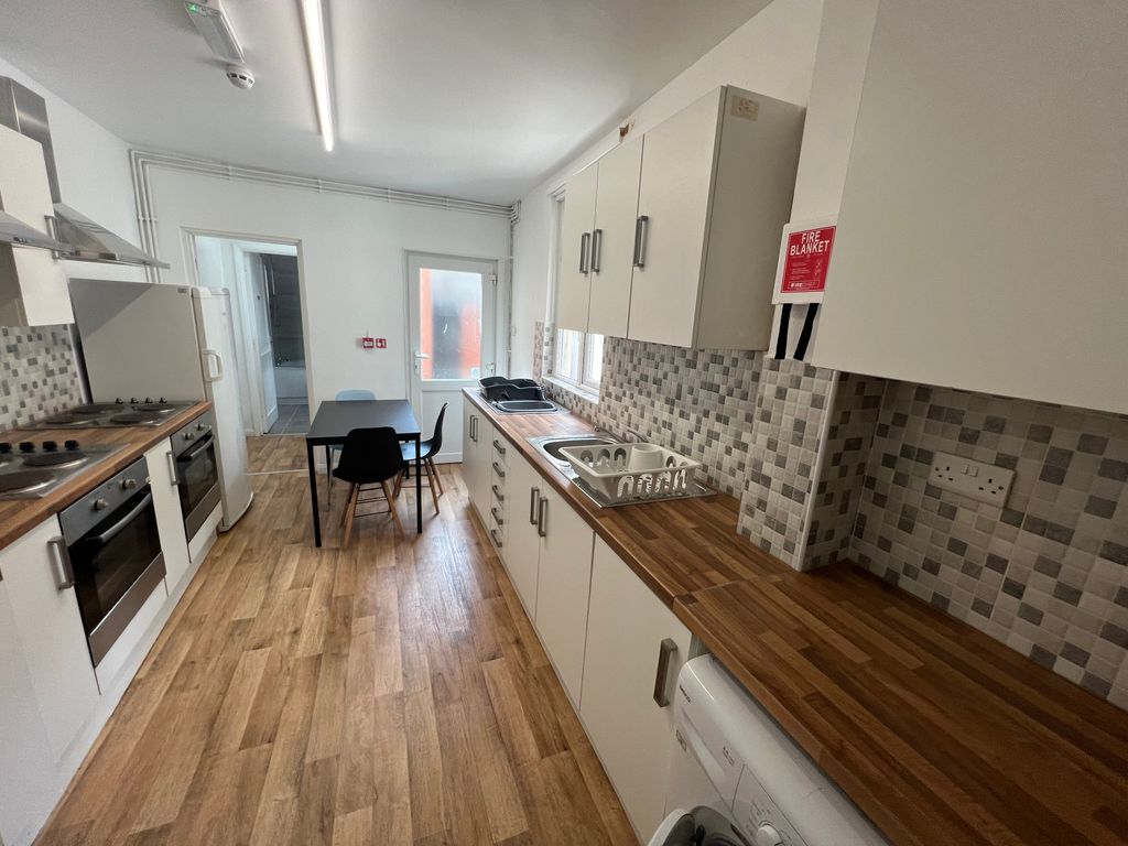 Property photo 3 of 4