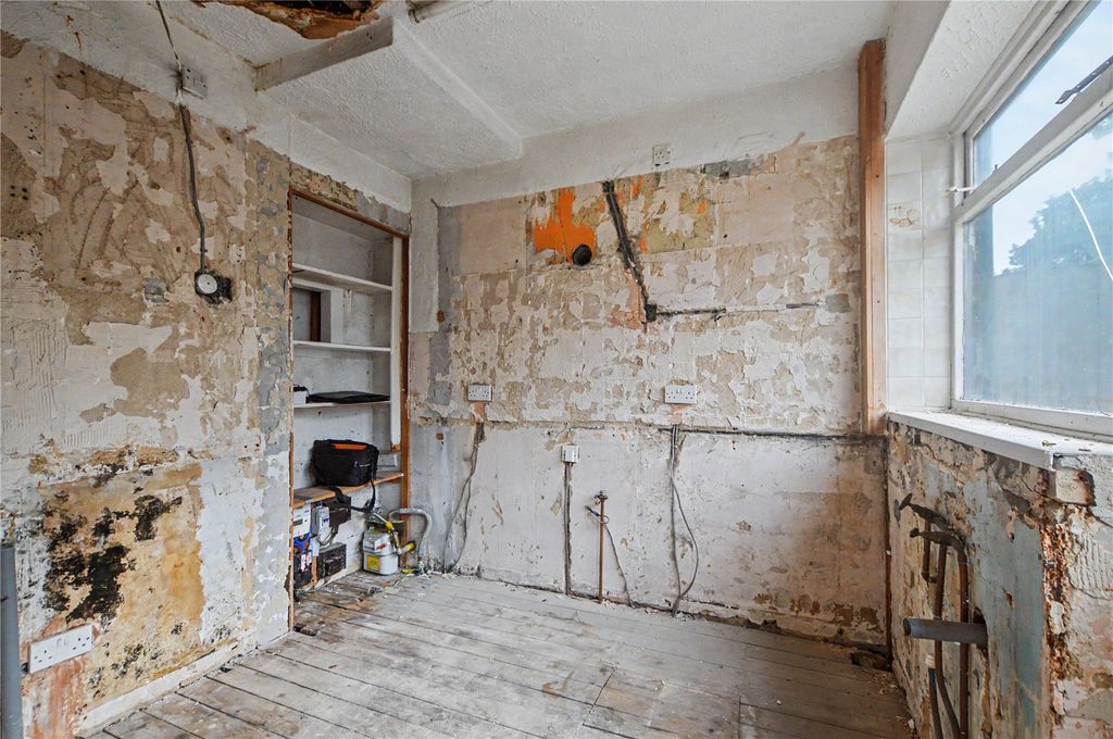 Property photo 3 of 13 Picture No. 10
