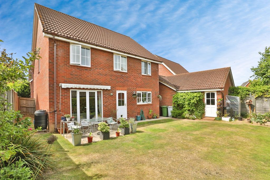 Property photo 2 of 17