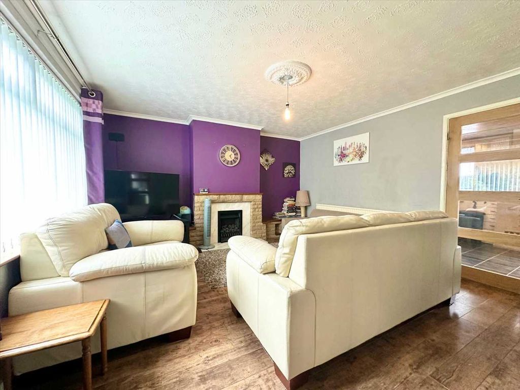 Property photo 3 of 20 Living Room