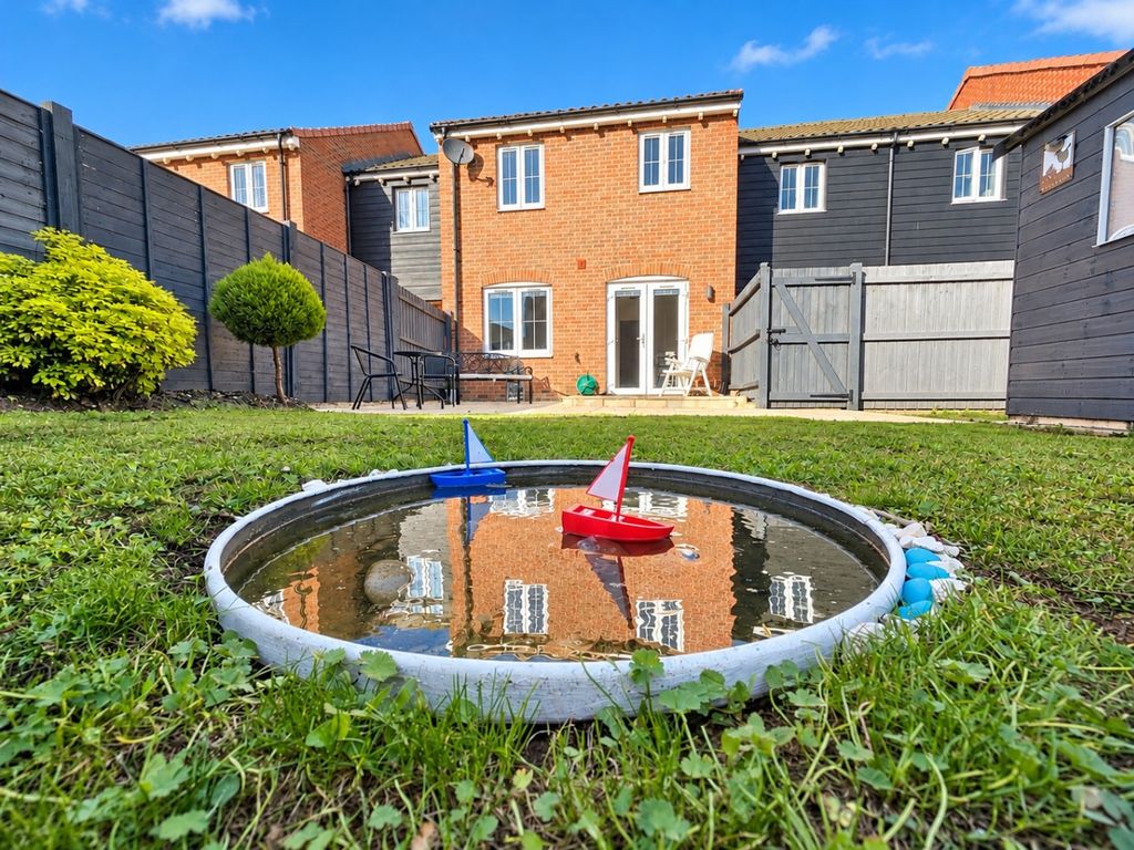 Property photo 2 of 18 5893194