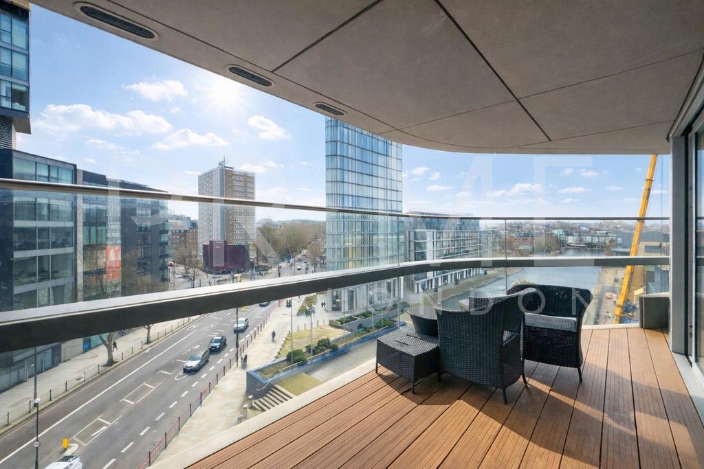 Property photo 2 of 16 Fp12.Jpg