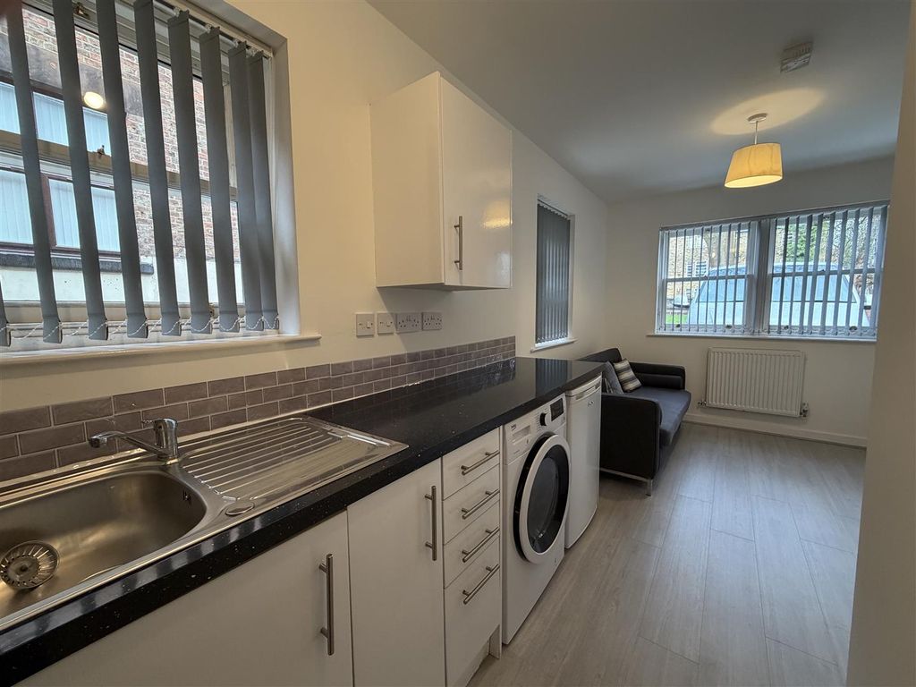 Property photo 3 of 7 Image00006.Jpeg