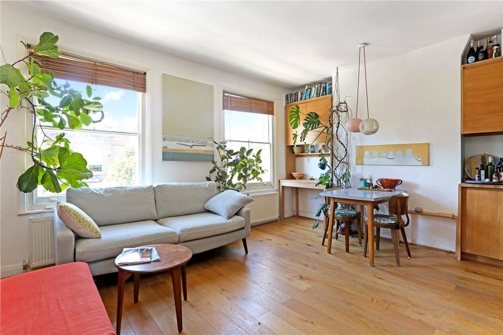 Property photo 2 of 7