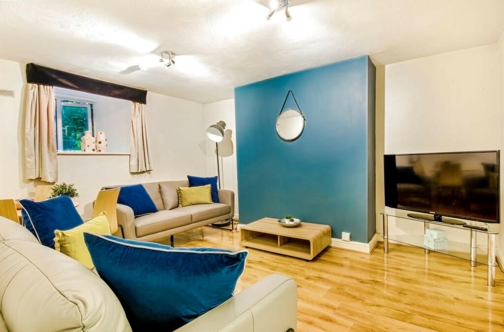 Property photo 1 of 6 Bramerton Rd, Beckenham