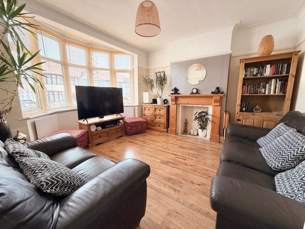 Property photo 2 of 21
