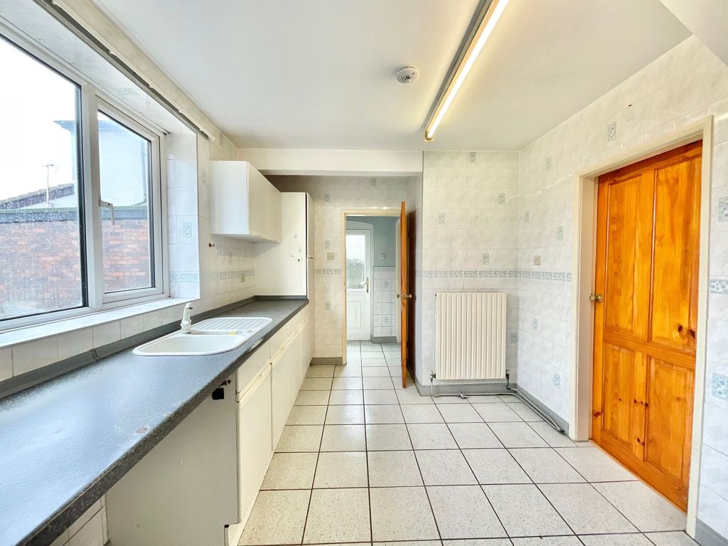 Property photo 3 of 26