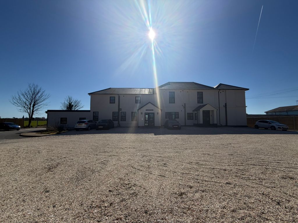 Property photo 1 of 8