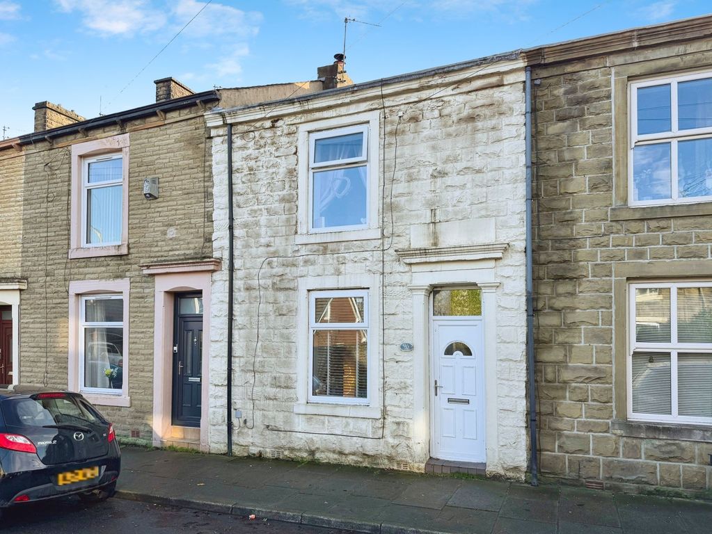 Property photo 2 of 20