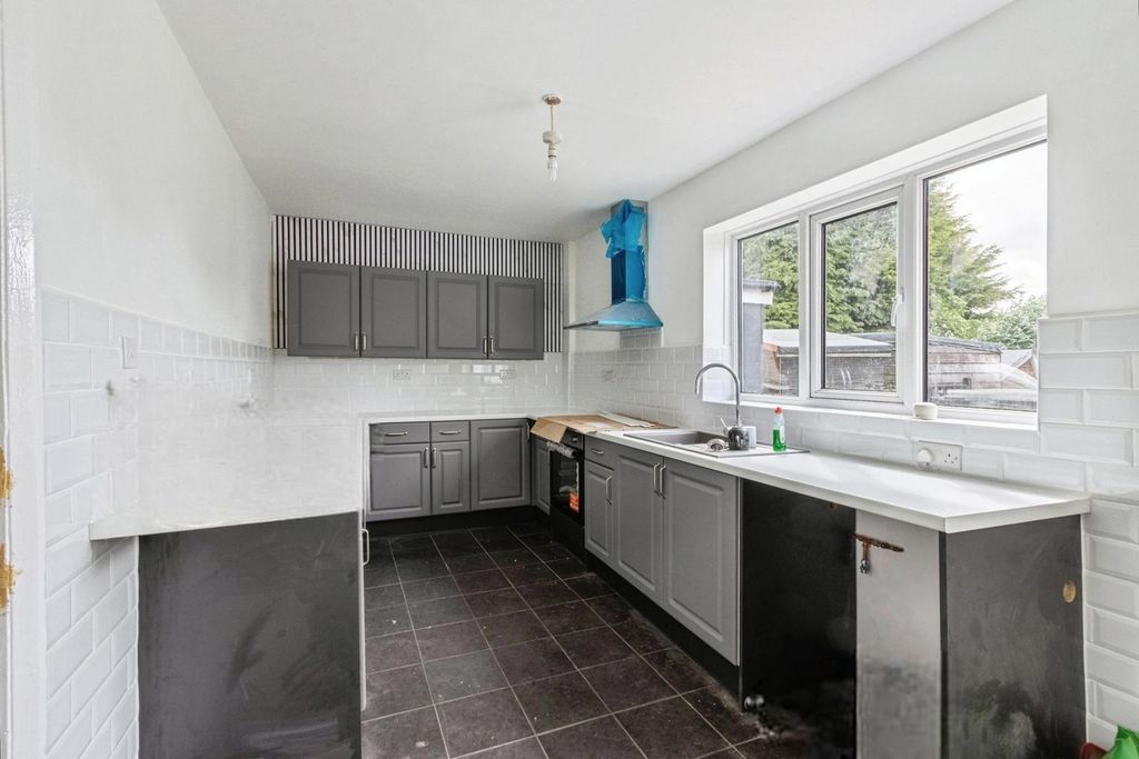 Property photo 3 of 16 Pbox-Img.Jpg