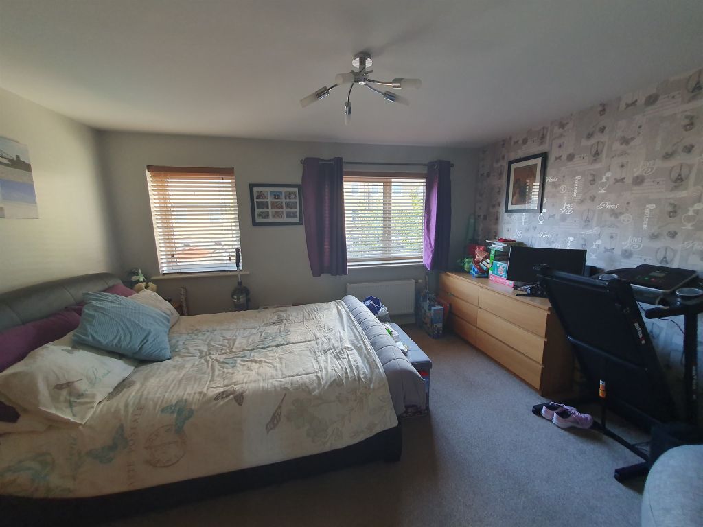 Property photo 3 of 11