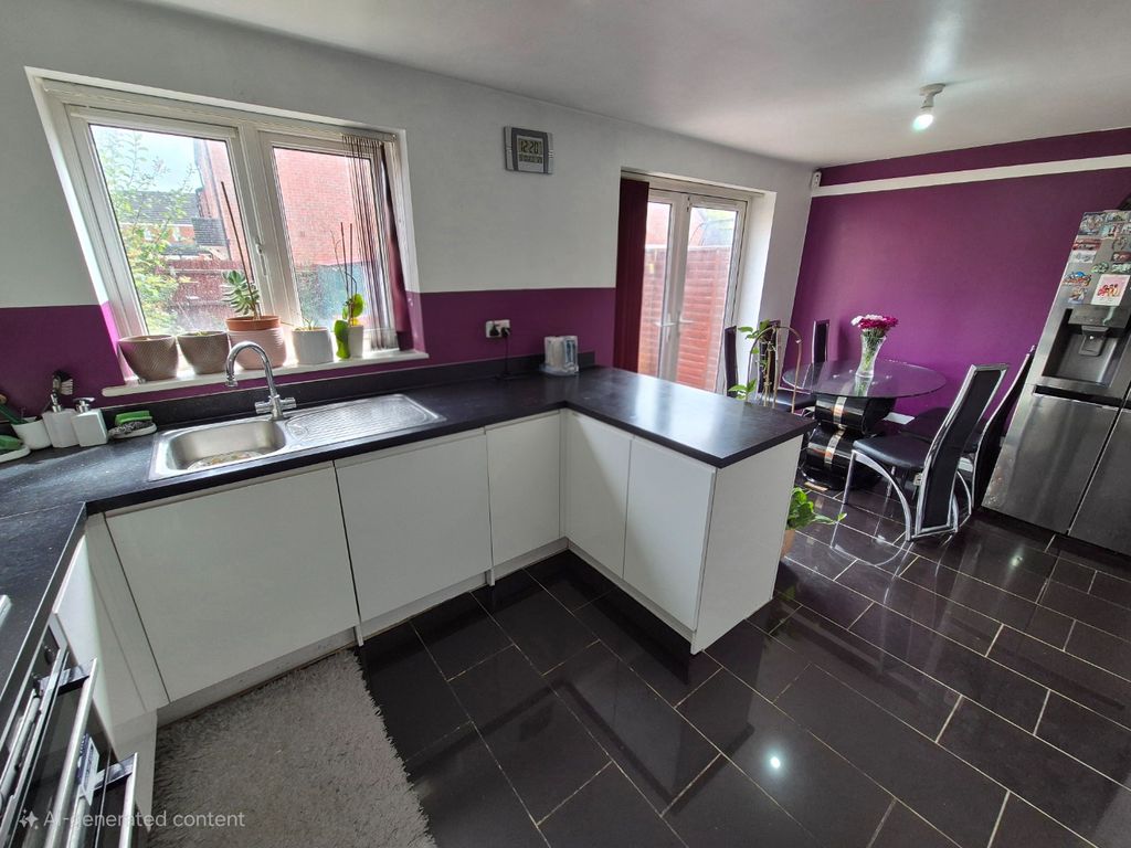 Property photo 3 of 11 4333504