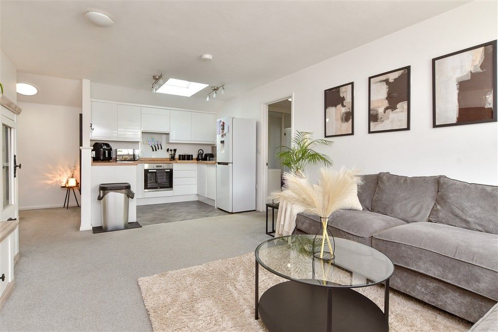 Property photo 2 of 11 Lounge/ Kitchen / Diner