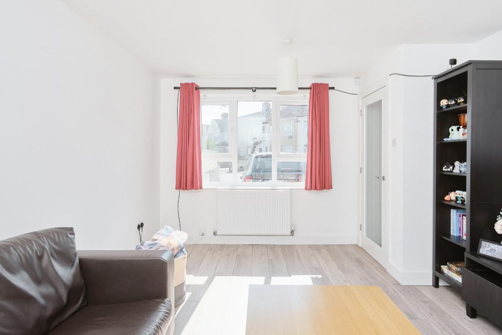 Property photo 3 of 22 Jaj_Bs44Sf_0003.Jpg