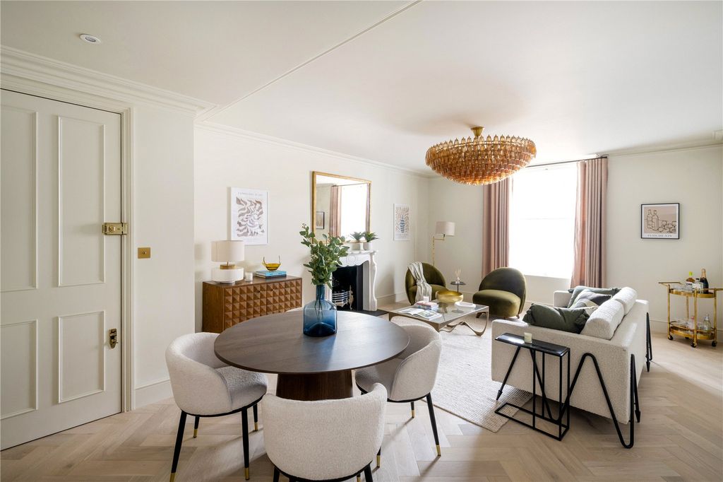 Property photo 2 of 9 Dining Area