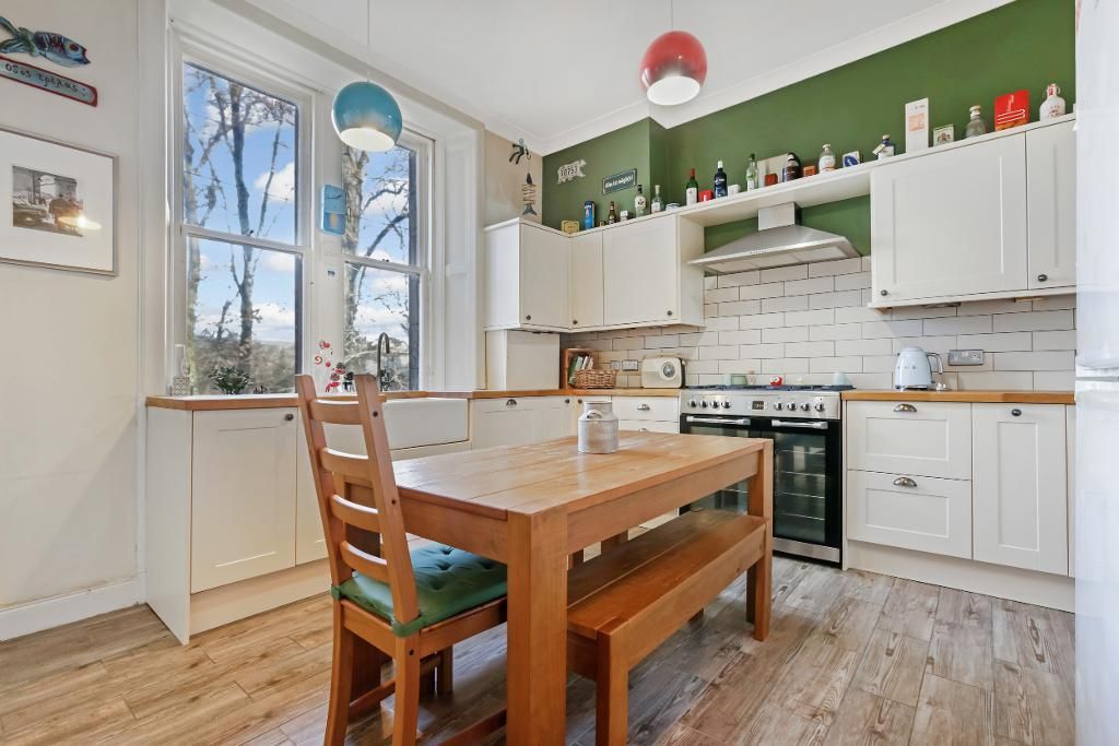 Property photo 3 of 21 Kitchen