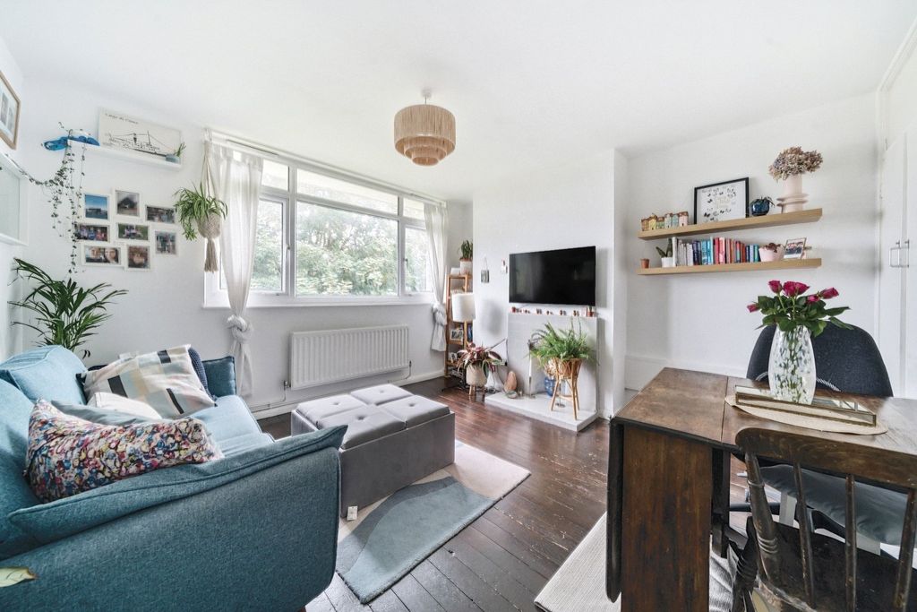 Property photo 1 of 15 Reception