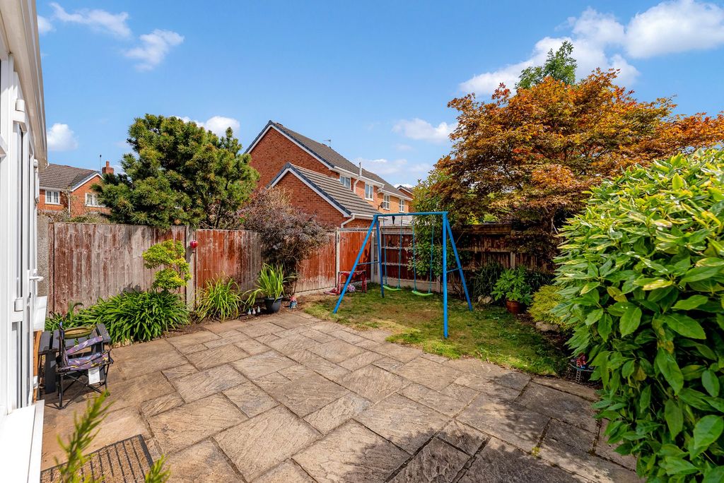 Property photo 2 of 44