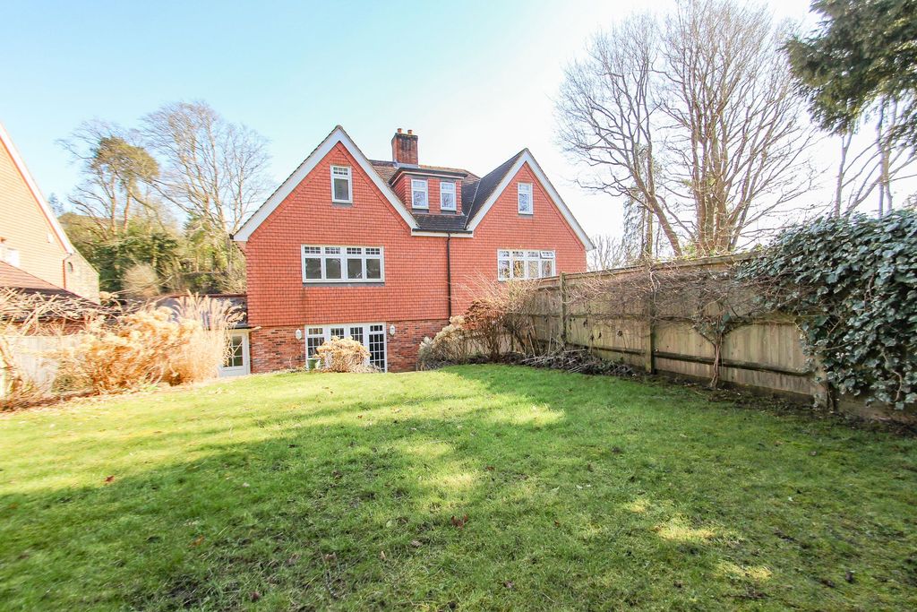 Property photo 2 of 19