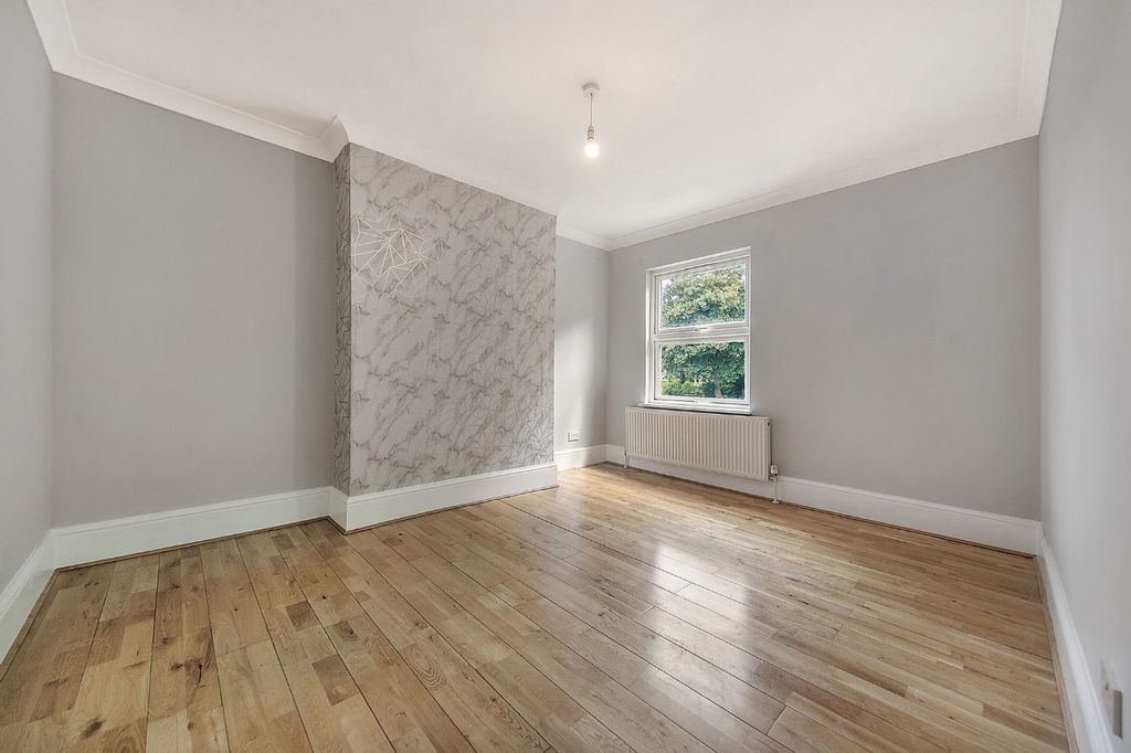 Property photo 2 of 11 Picture No. 05