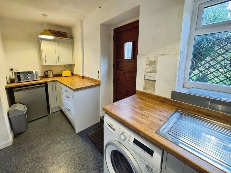 Property photo 3 of 8 Photo 5