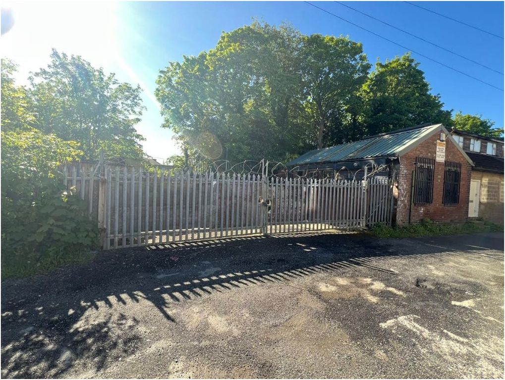 Property photo 1 of 5 Front