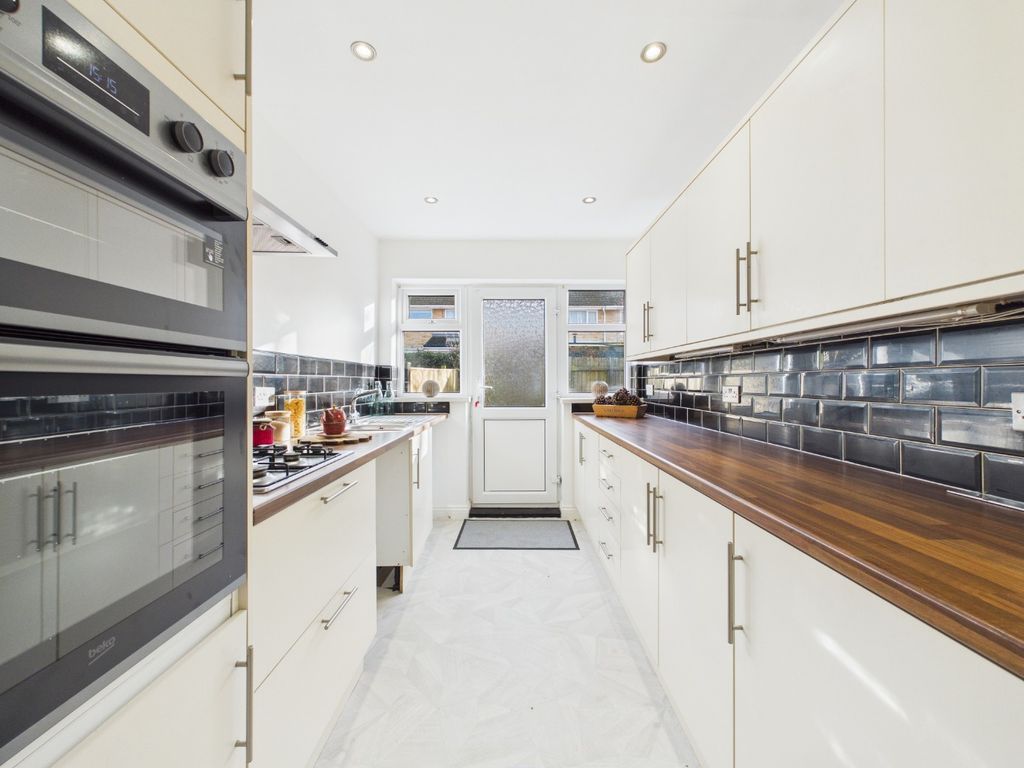 Property photo 2 of 11 4905924