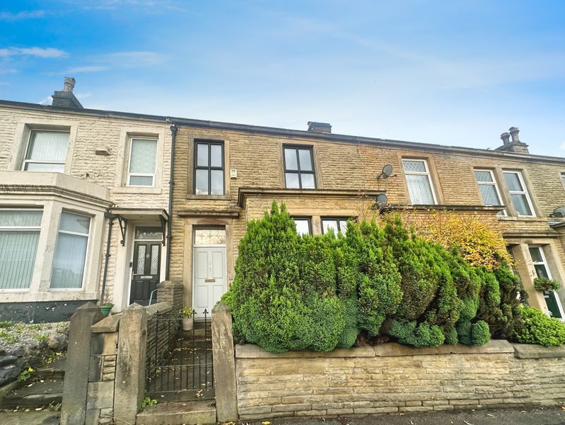 Property photo 1 of 18 External