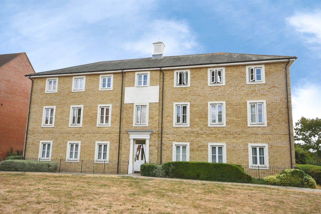 Property photo 1 of 18