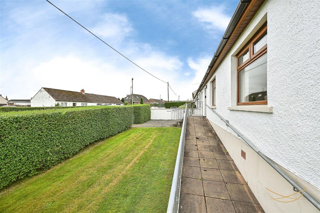 Property photo 3 of 29 Dhp-5.Jpg
