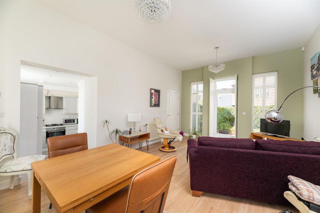 Property photo 3 of 26 Sitting Room