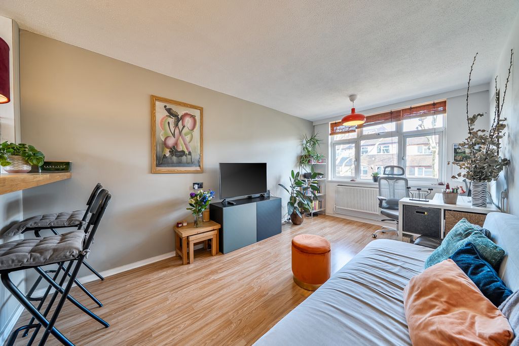 Property photo 2 of 16 1429523-5-69B185B...