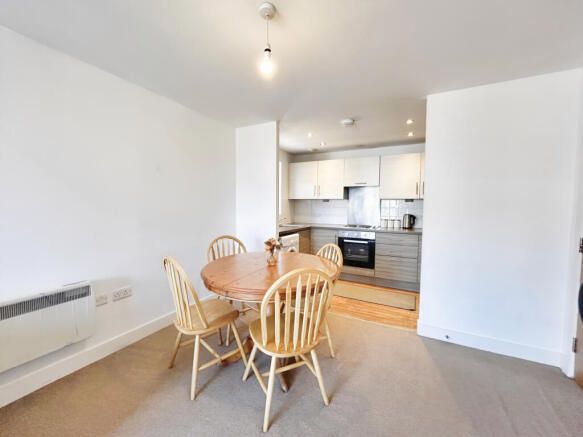Property photo 3 of 14 287666_