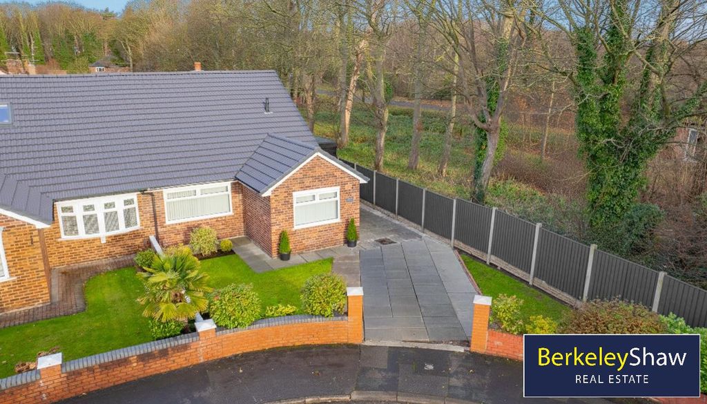 Property photo 2 of 19 Tlc_3E363Cb7-45F1-4F84-8603-Db48157E9148_c3Cbbfe.J