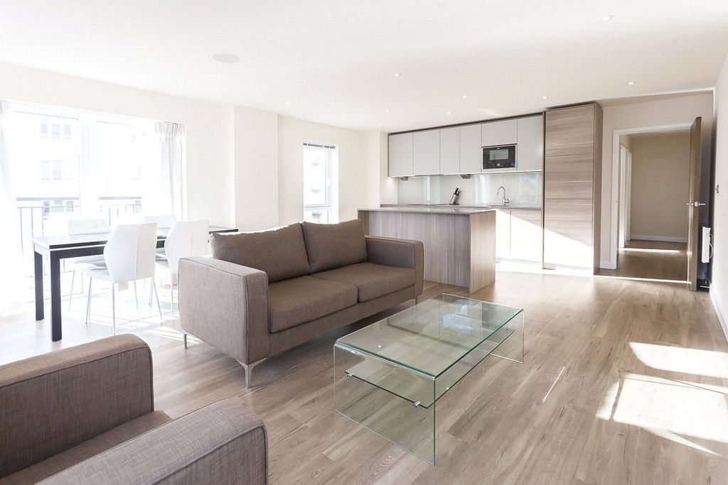 Property photo 2 of 23 Picture No. 19