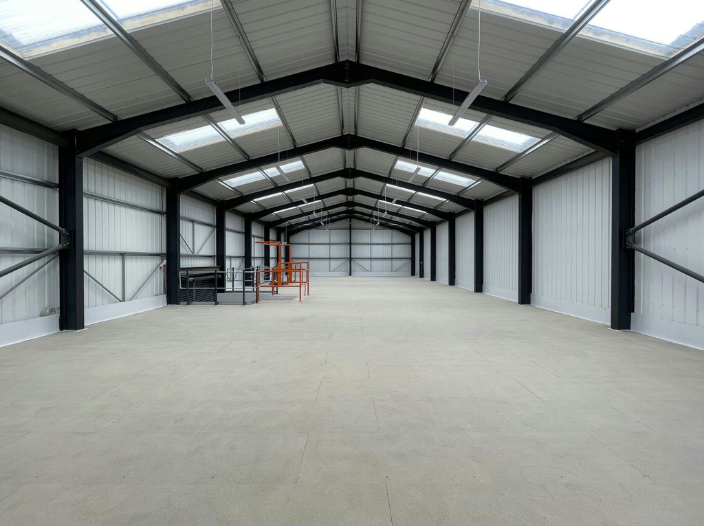 Property photo 3 of 21 Warehouse.Jpg
