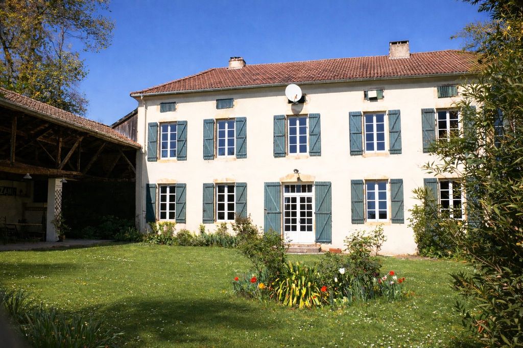 Property photo 1 of 50