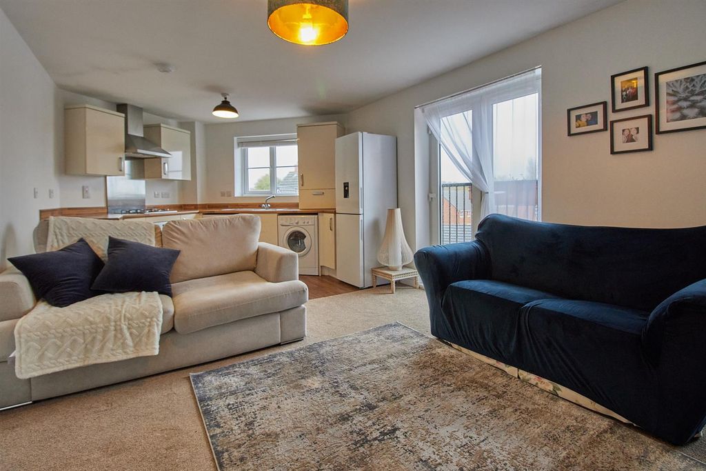 Property photo 2 of 11 Amber Way  8.Jpg