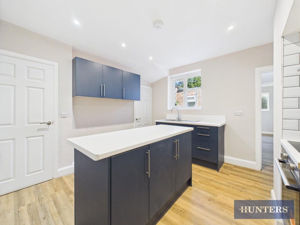 Property photo 3 of 15 Kitchen