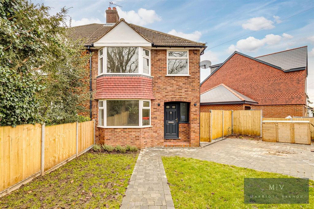 Property photo 1 of 11 Chelsham Road 55 MV Wm-11.Jpg
