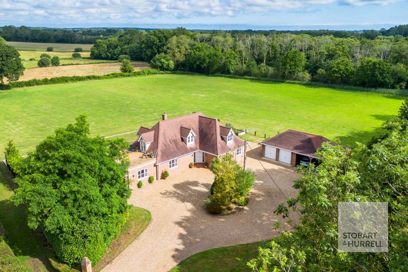 Property photo 1 of 33 Close Front Aerial