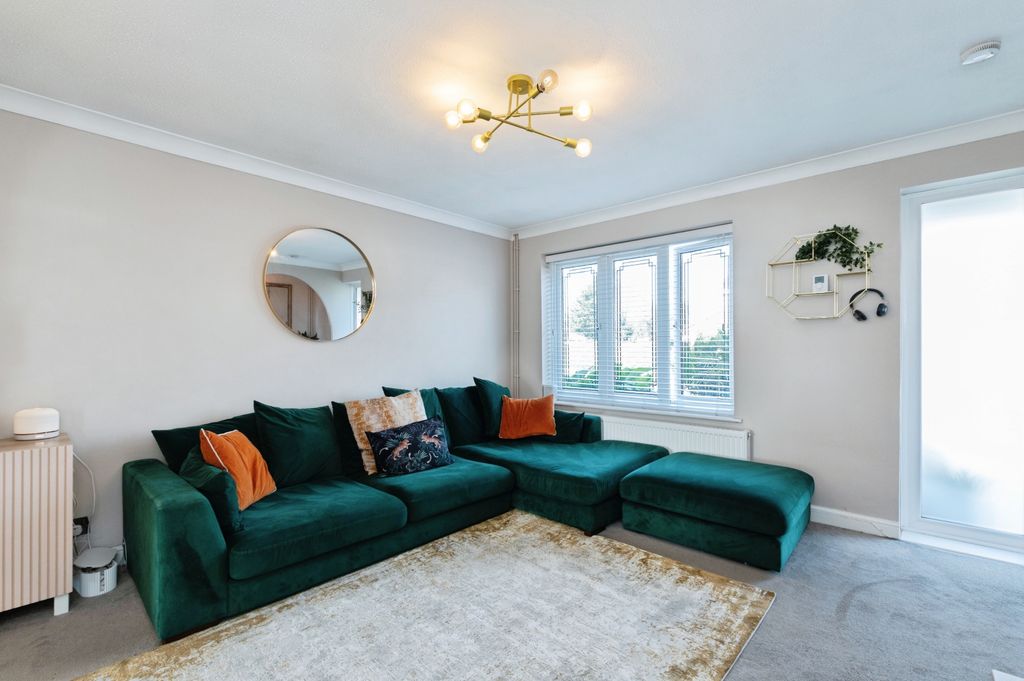 Property photo 2 of 20 Lounge