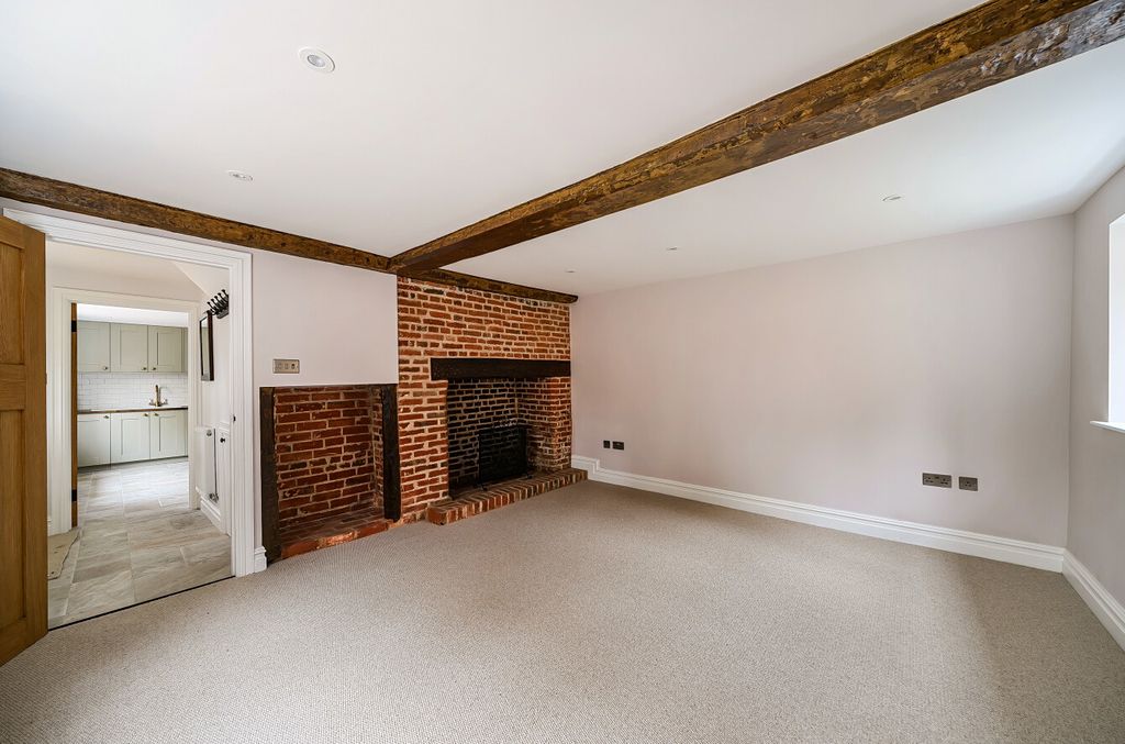 Property photo 2 of 22 1377031-21-690E04...