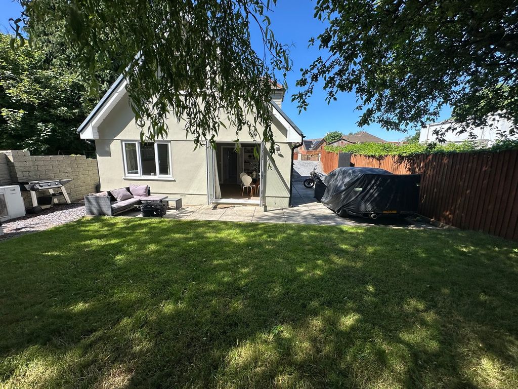 Property photo 2 of 30