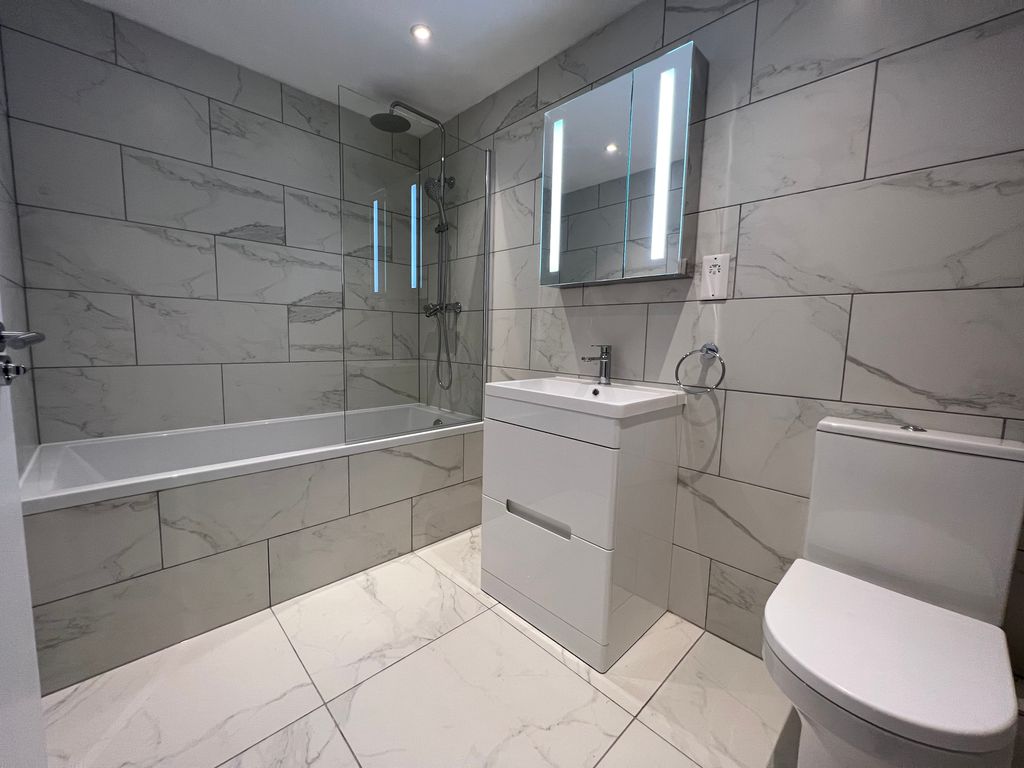 Property photo 3 of 6 Img_3235_6_Original