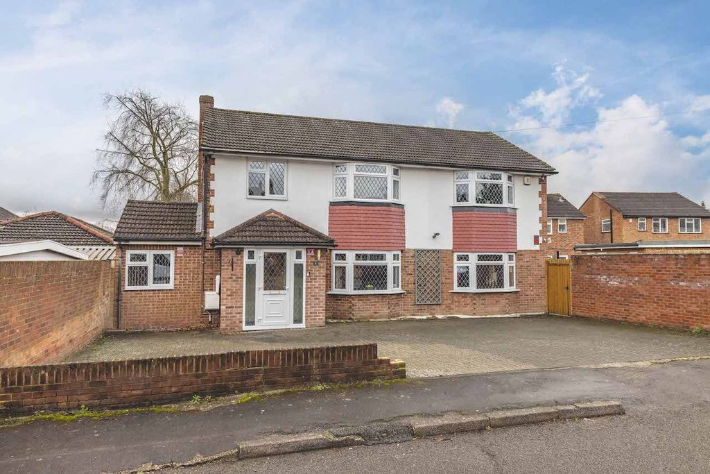 Property photo 1 of 39