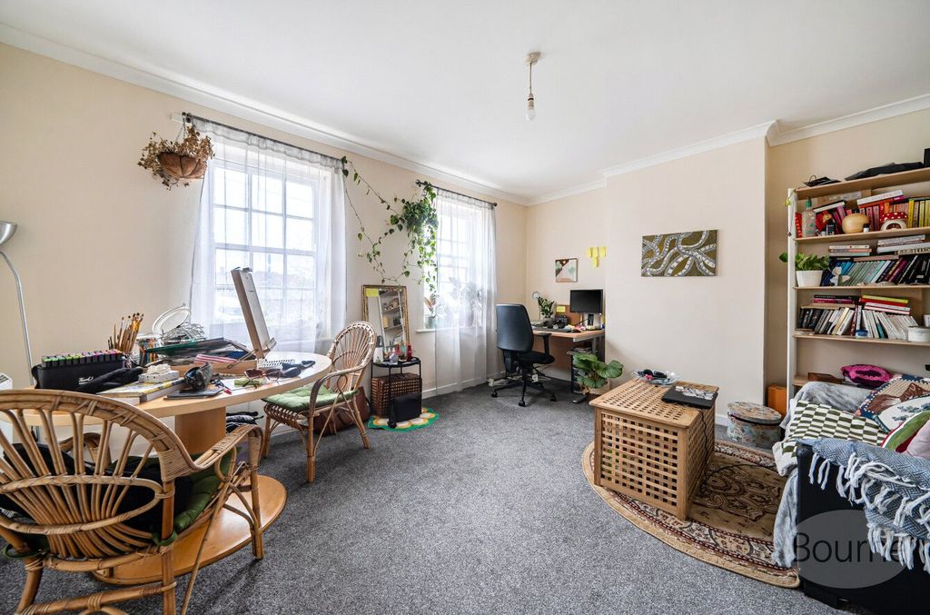 Property photo 2 of 12 Picture No. 14