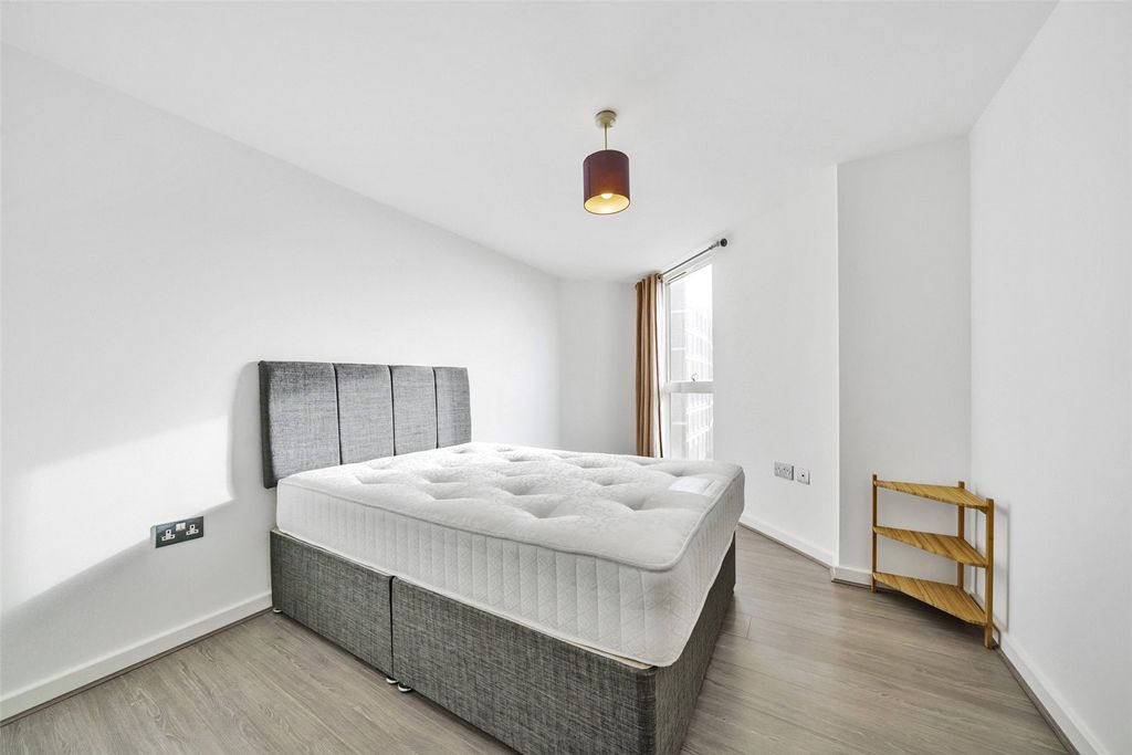 Property photo 3 of 18 Picture No. 09